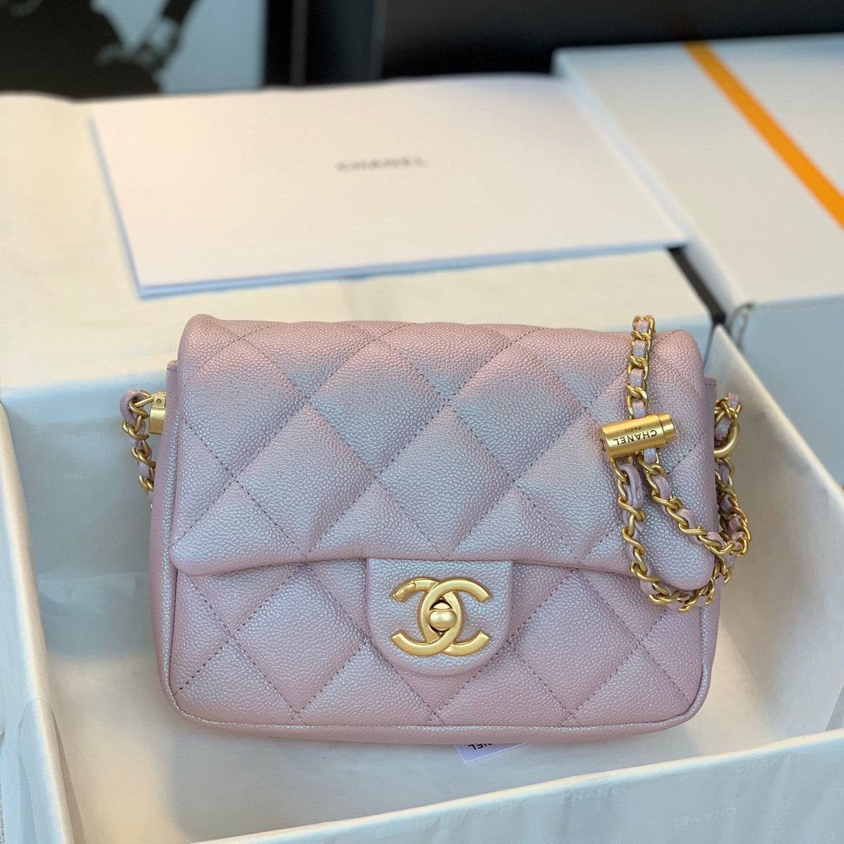 CHANEL 25S CLASSIC FLAP 19 CM IN MAUVE PINK CAVIAR LEATHER WITH GOLD HARDWARE