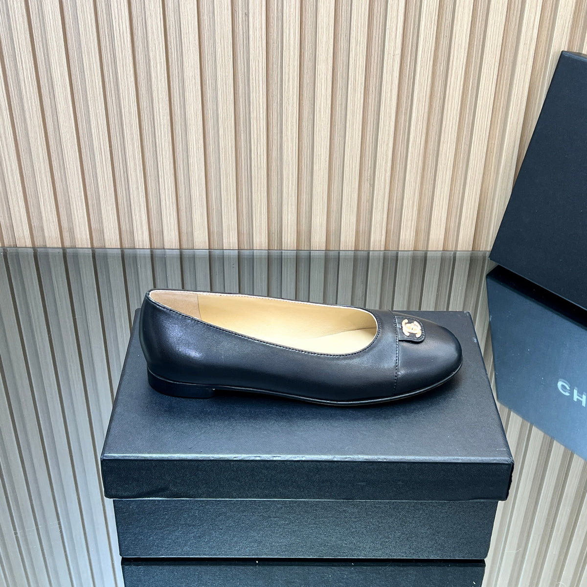 CHANEL 25S BALLET FLATS IN BLACK LAMBSKIN GOLD HARDWRE
