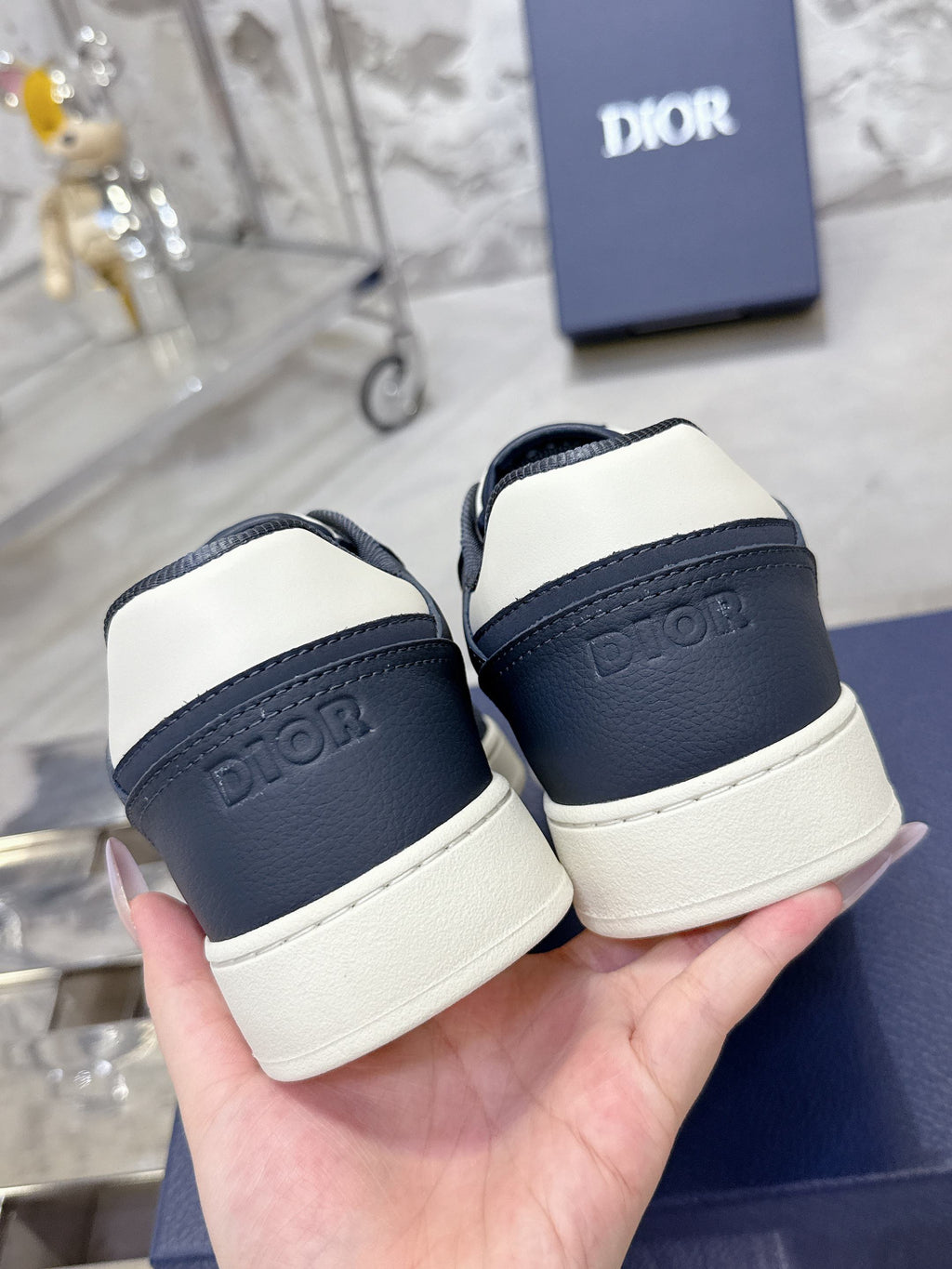 DIOR 25S B27 UPTOWN LOW-TOP SNEAKERS IN DARK BLUE MIX CREAM WHITE CALFSKIN STYLE 3