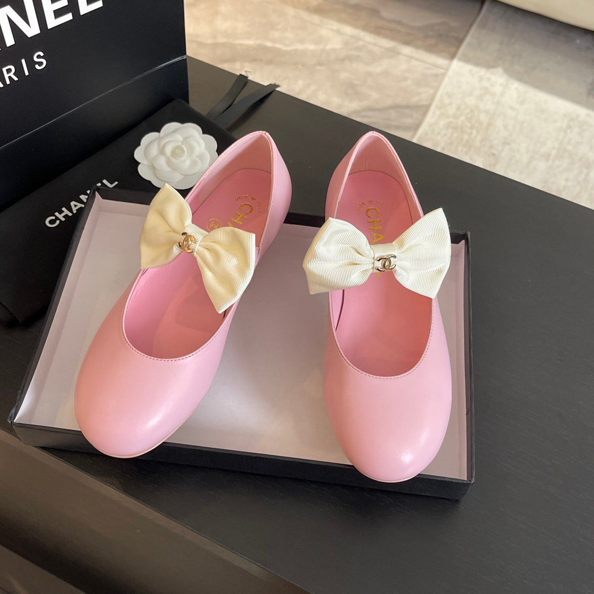 CHANEL BALLET FLAT LIGHT PINK LAMBSKIN WITH WHITE BOW