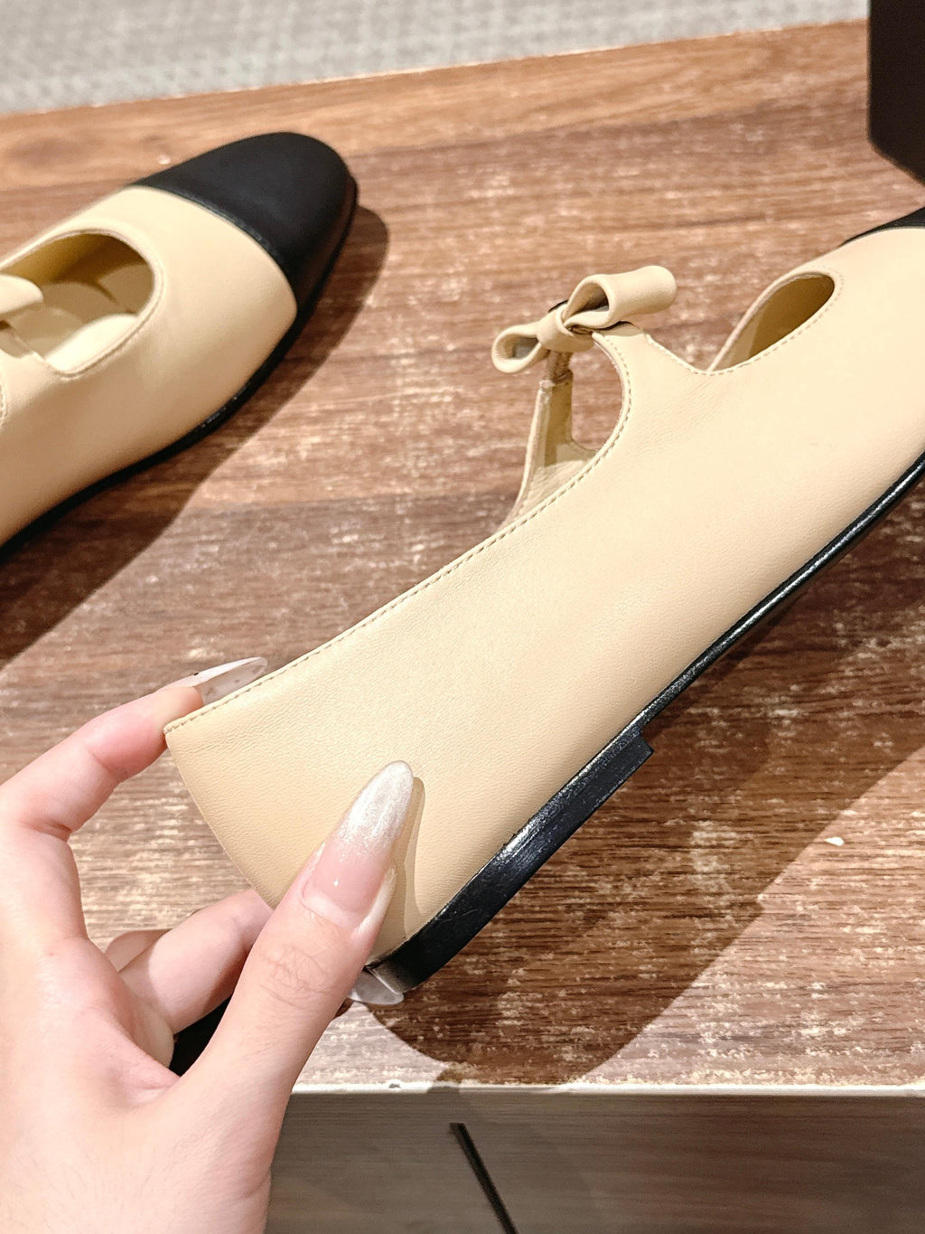 CHANEL 25S BALLET MARY JANES BEIGE AND BLACK IN CALFSKIN