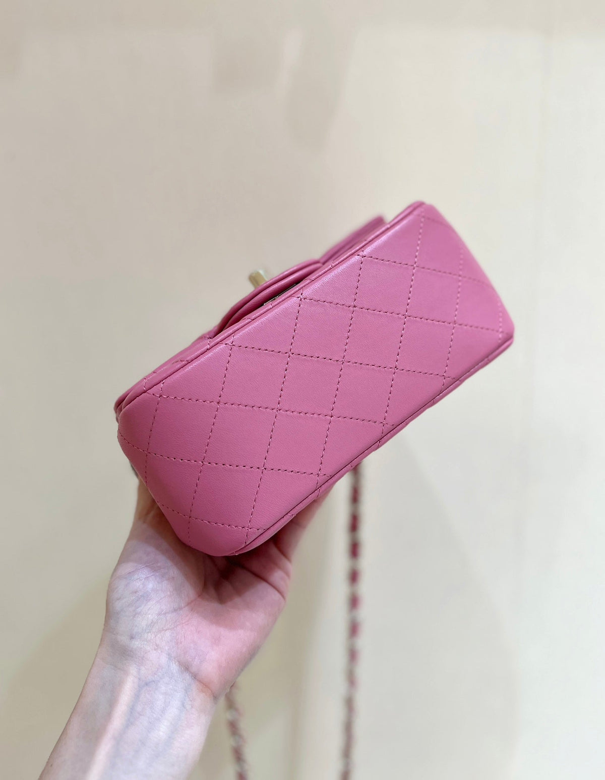 CHANEL 25S FLAP BAG 17 CM IN PINK LAMBSKIN WITH GOLD HARDWARE